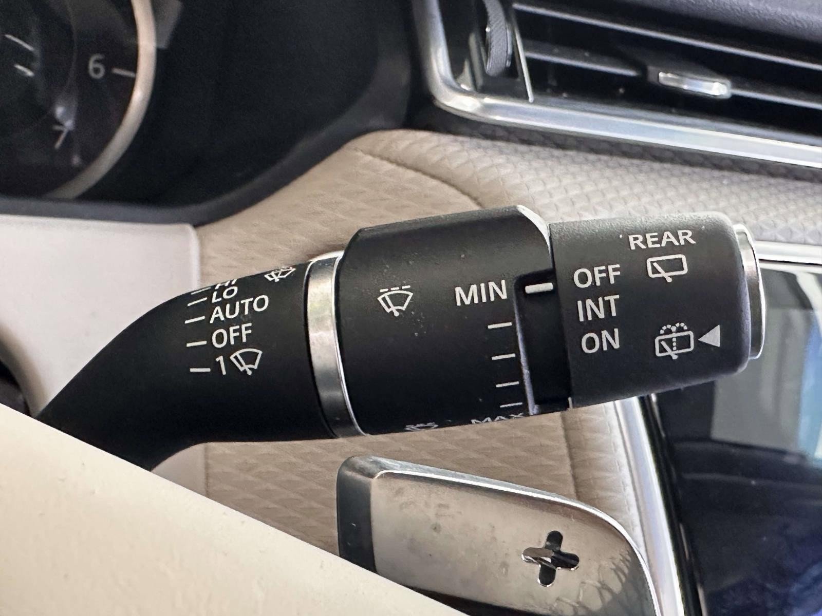 Used 2023 Land Rover Range Rover Velar S AWD/4WD image 25