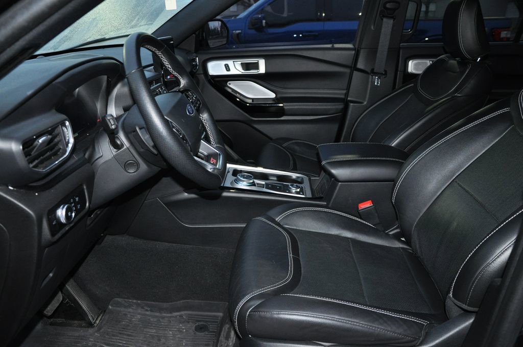 Used 2023 Ford Explorer ST w/ Equipment Group 401A image 10