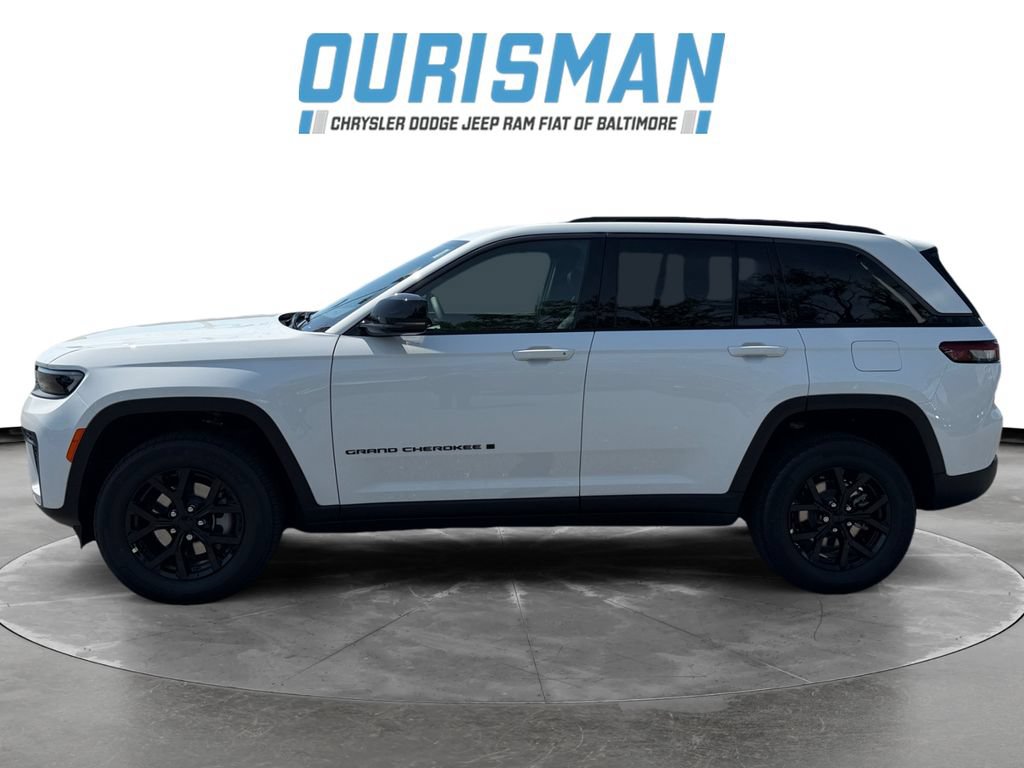 New 2026 Jeep Grand Cherokee Altitude AWD/4WD image 3