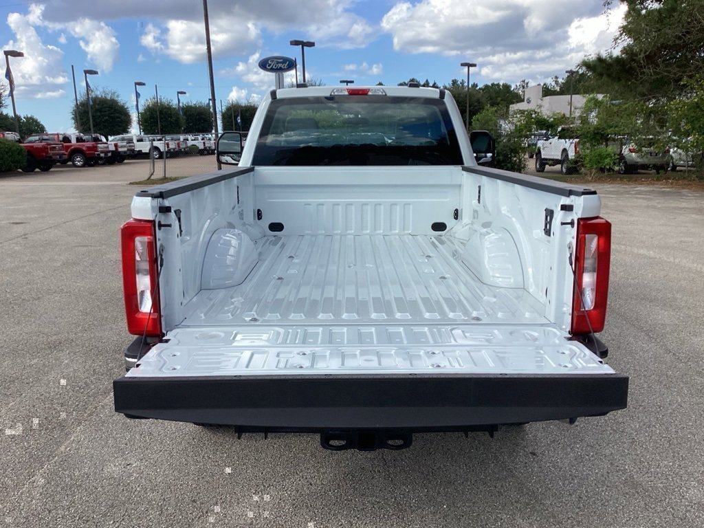 New 2025 Ford F250 XL w/ FX4 Off-Road Package image 9