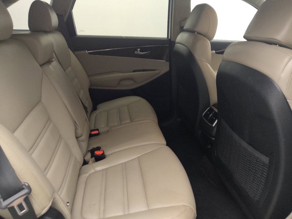 Used 2017 Kia Sorento EX FWD image 19