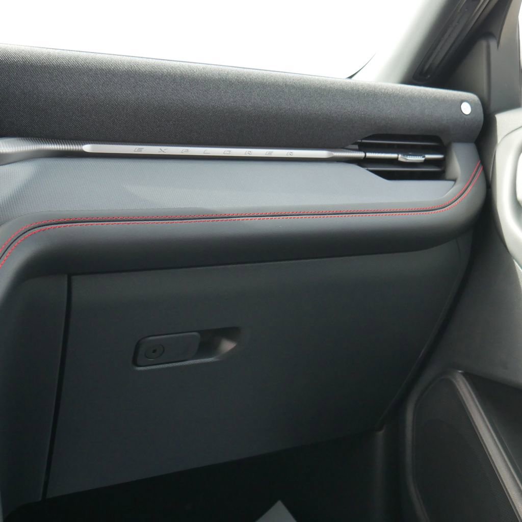 New 2026 Ford Explorer ST-Line image 39