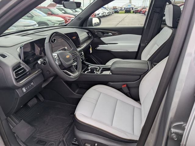 New 2026 Chevrolet Traverse High Country w/ LPO, Floor Liner Package image 13