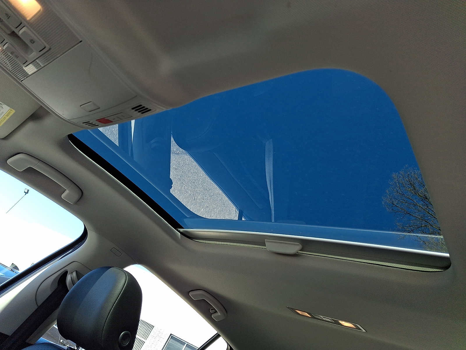 Used 2017 Volkswagen Golf Wolfsburg Edition image 15