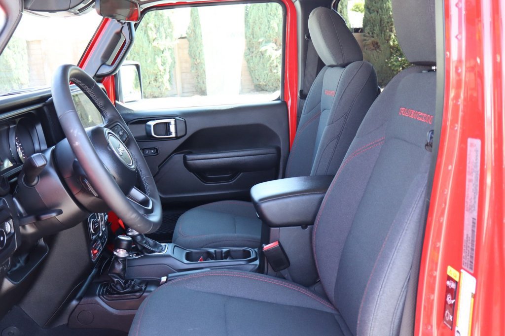 Certified 2025 Jeep Wrangler Unlimited Rubicon w/ Convenience Group AWD/4WD image 19