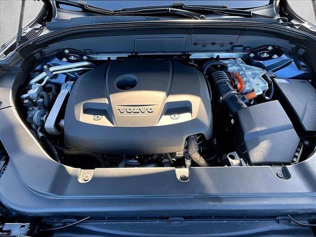 Used 2021 Volvo XC60 T8 Inscription w/ Advanced Package image 11