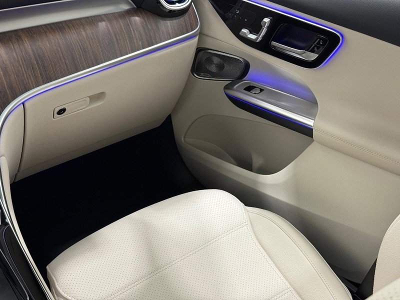 New 2026 Mercedes-Benz GLC 300 4MATIC image 9