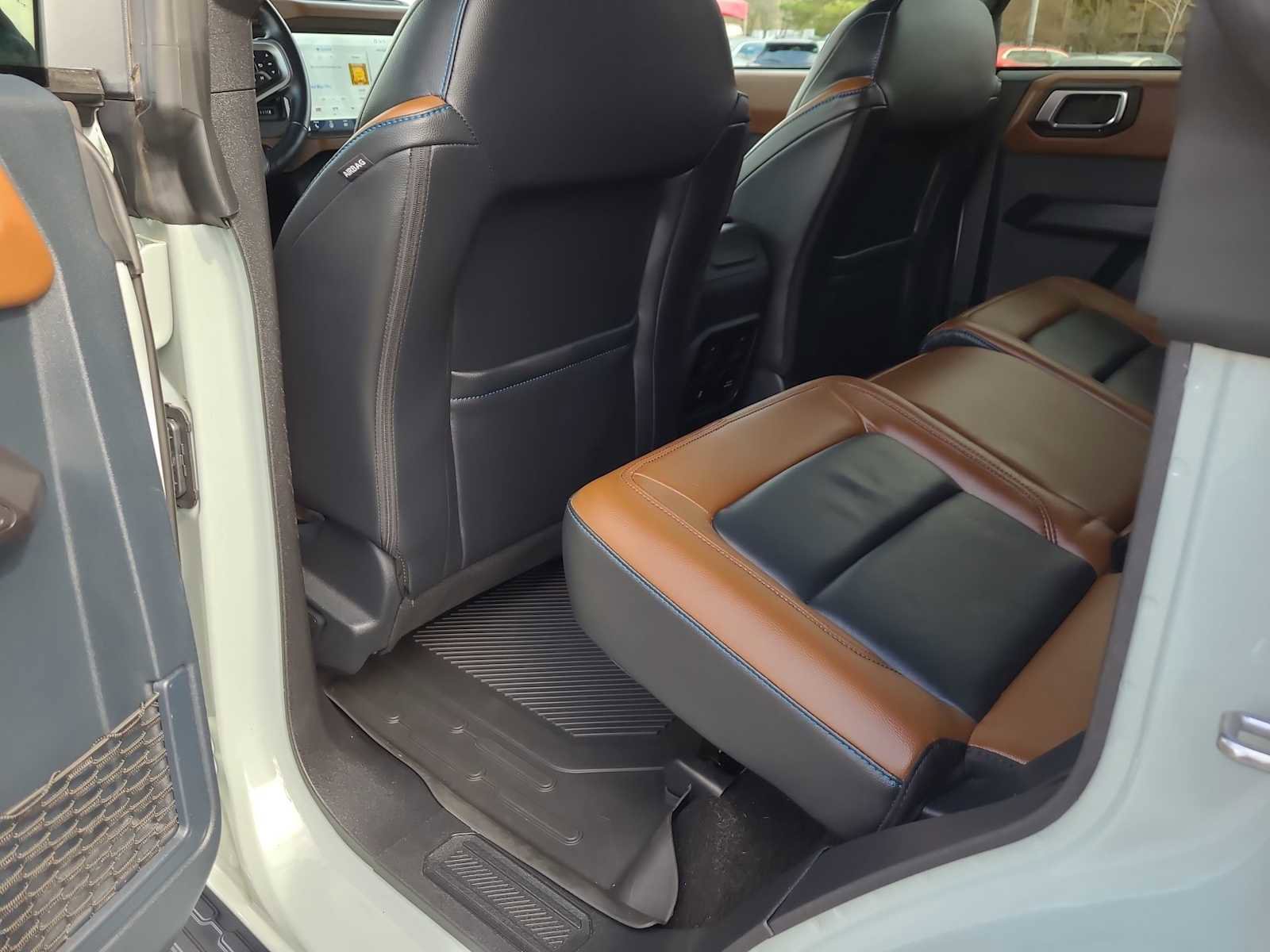 Used 2024 Ford Bronco Outer Banks image 20