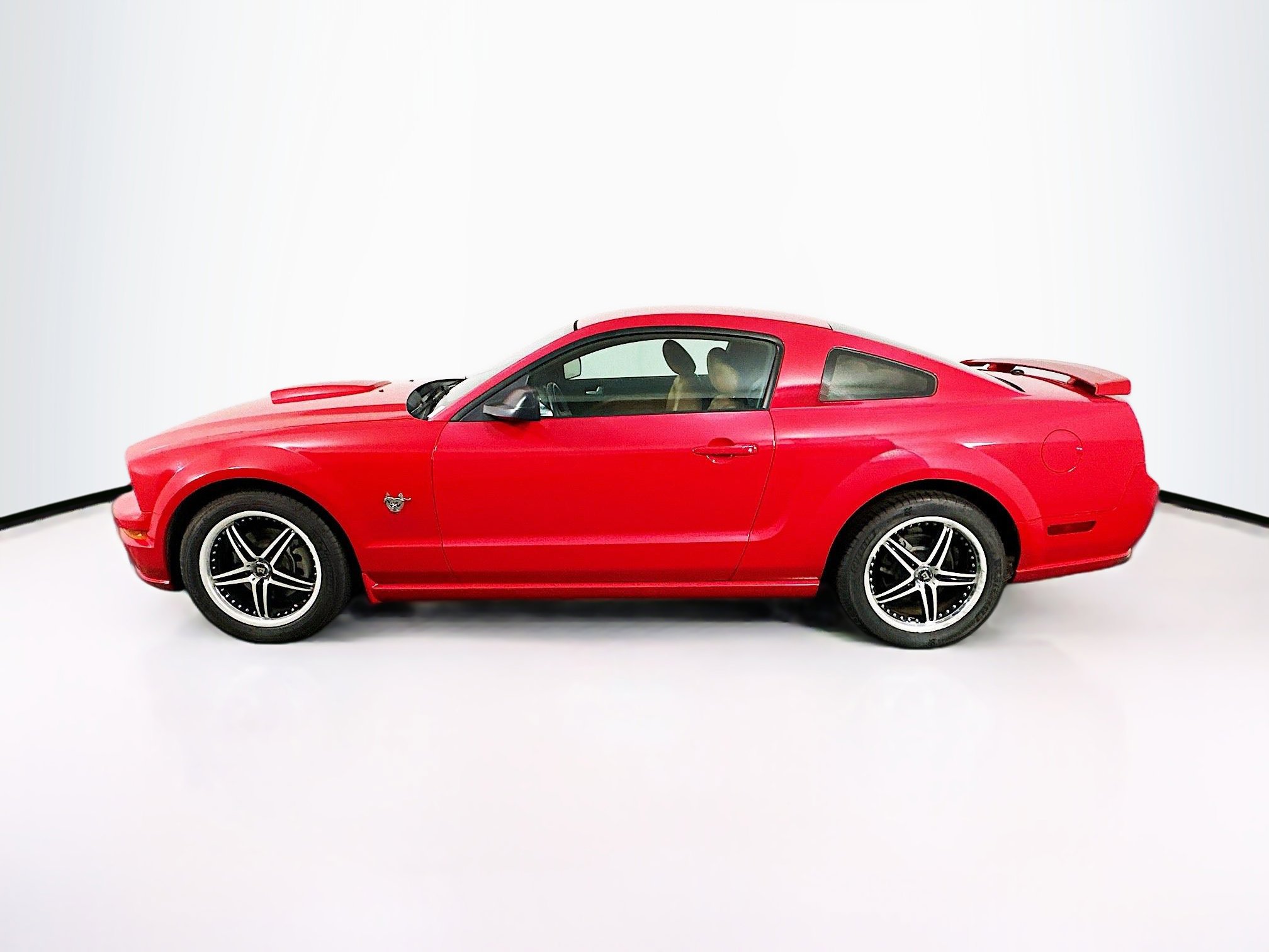 Used 2009 Ford Mustang GT Premium image 4