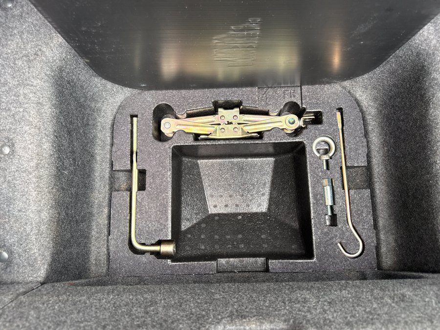 Used 2004 Honda S2000 image 48