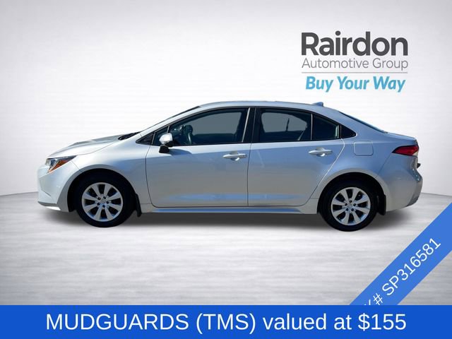 Used 2025 Toyota Corolla LE image 4