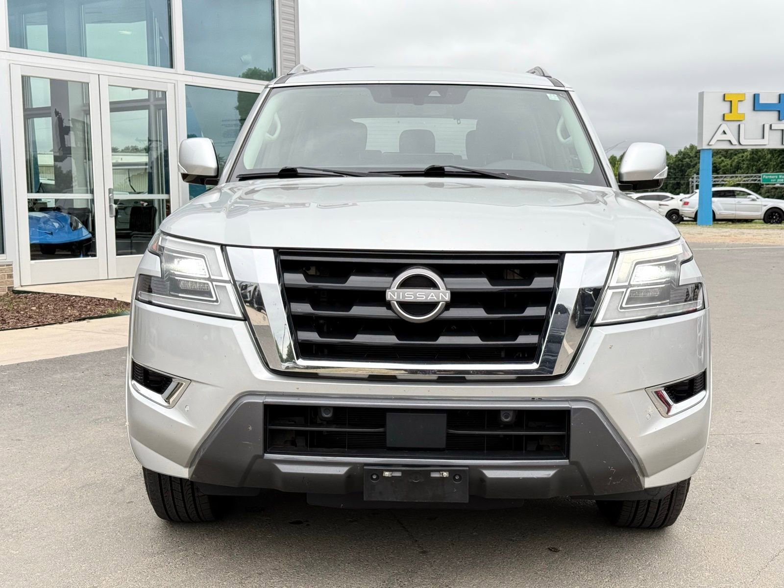 Used 2021 Nissan Armada SV AWD/4WD image 5