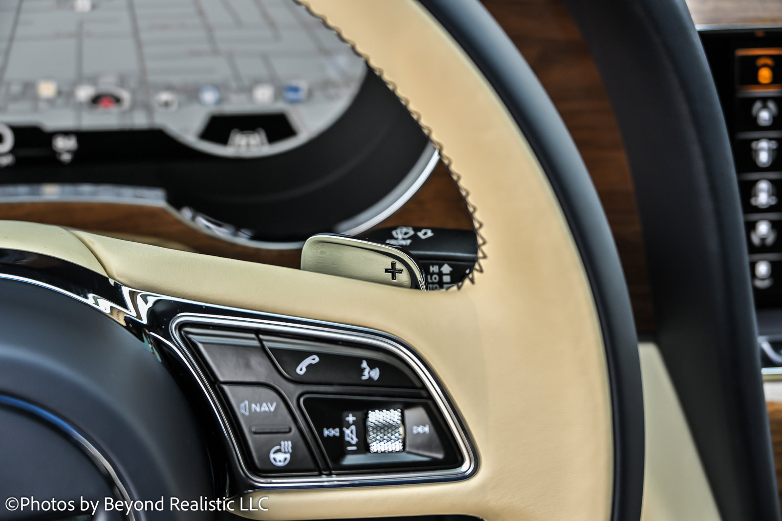 Certified 2023 Bentley Bentayga Extended Wheelbase image 41