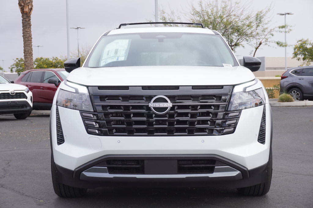 Certified 2026 Nissan Pathfinder SL w/ SL Premium Package AWD/4WD image 5