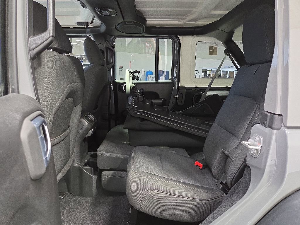Used 2023 Jeep Wrangler Unlimited Sport AWD/4WD image 29