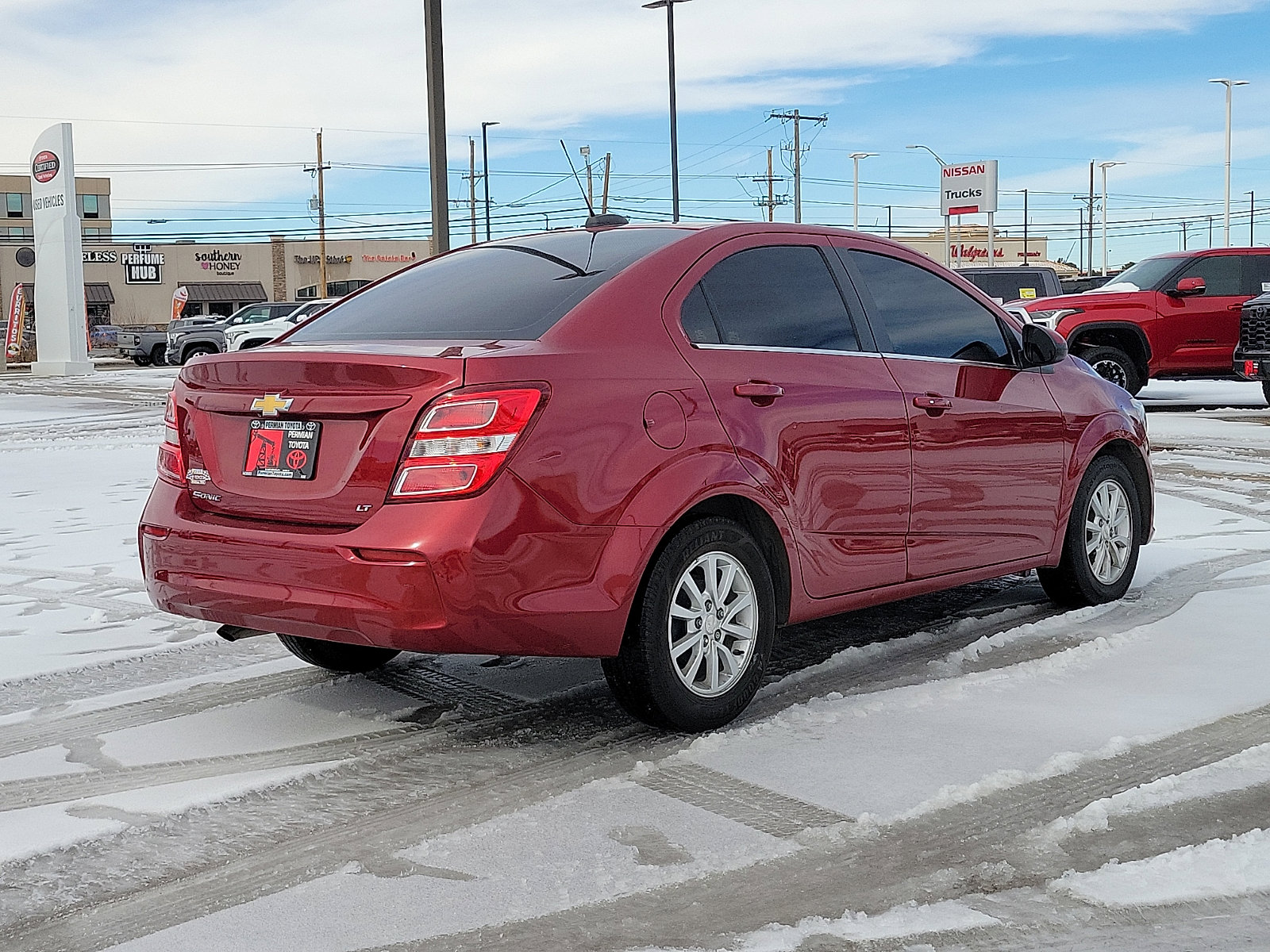 Used 2019 Chevrolet Sonic LT w/ Convenience Package image 4