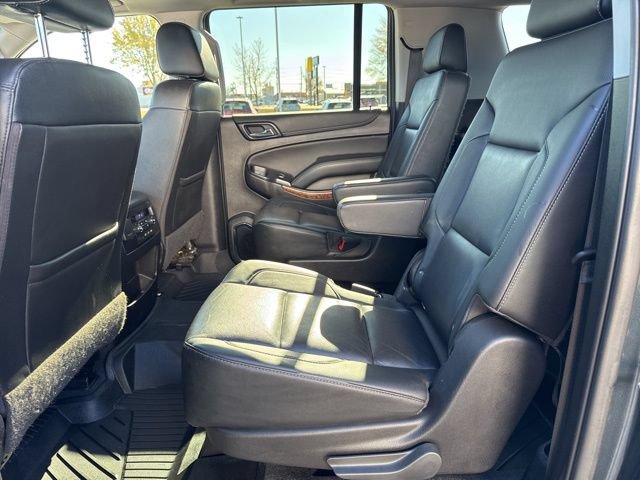 Used 2020 Chevrolet Suburban Premier AWD/4WD image 29