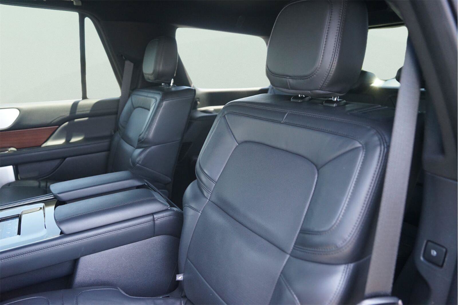 Used 2023 Lincoln Navigator Reserve AWD/4WD image 14