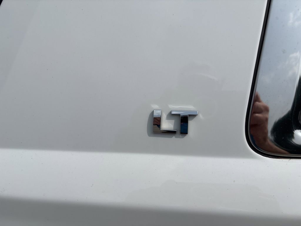 Used 2019 Chevrolet Suburban LT w/ Texas Edition Package RWD image 10