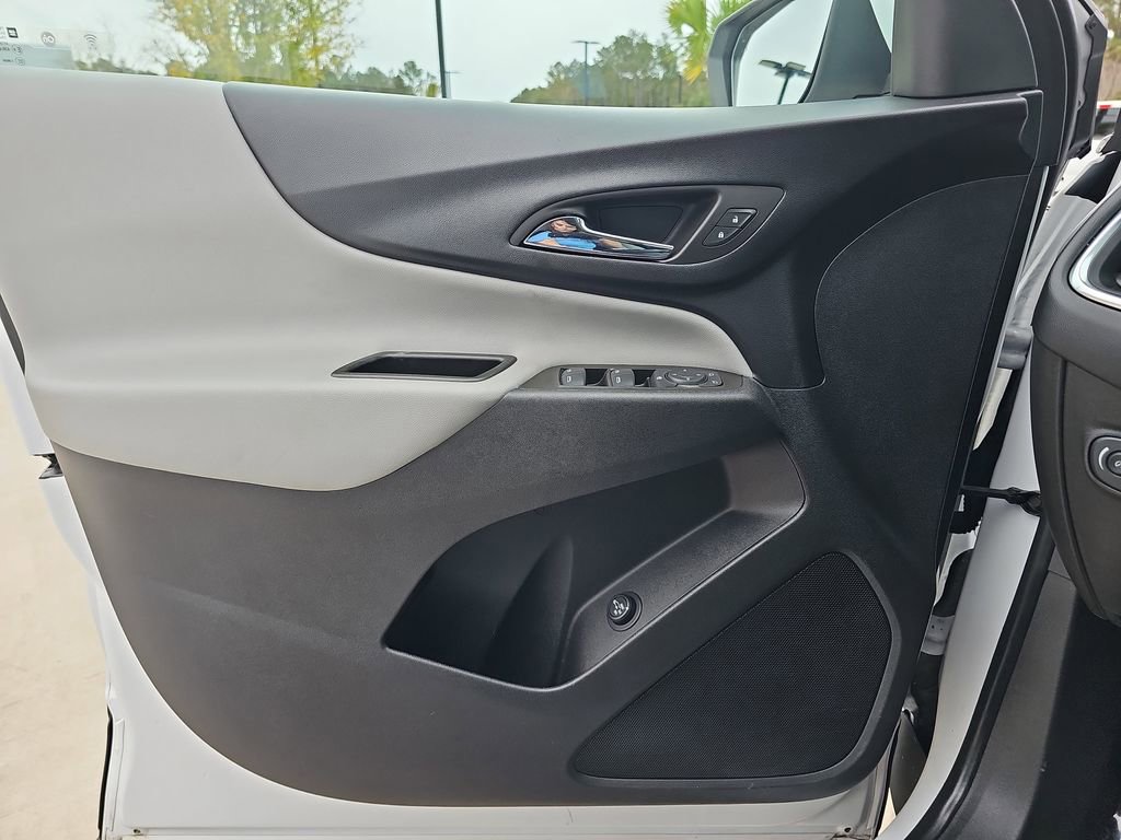 Used 2022 Chevrolet Equinox LT image 32