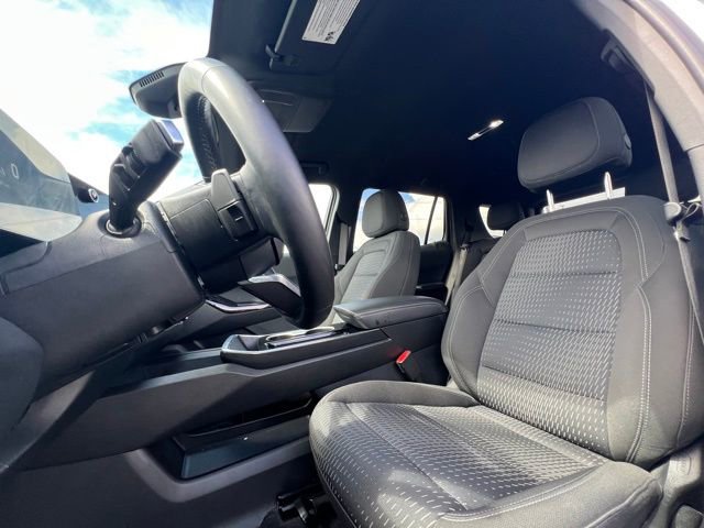 Used 2025 Chevrolet Equinox LT w/ Midnight Edition image 16