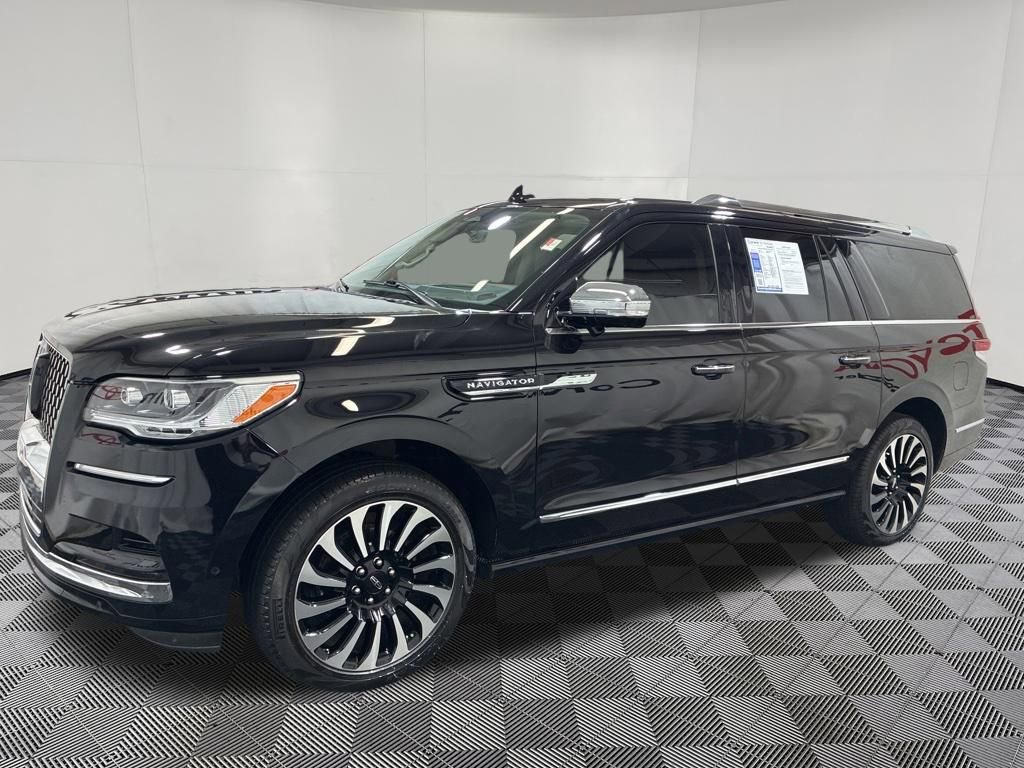 Used 2023 Lincoln Navigator L Black Label AWD/4WD image 4