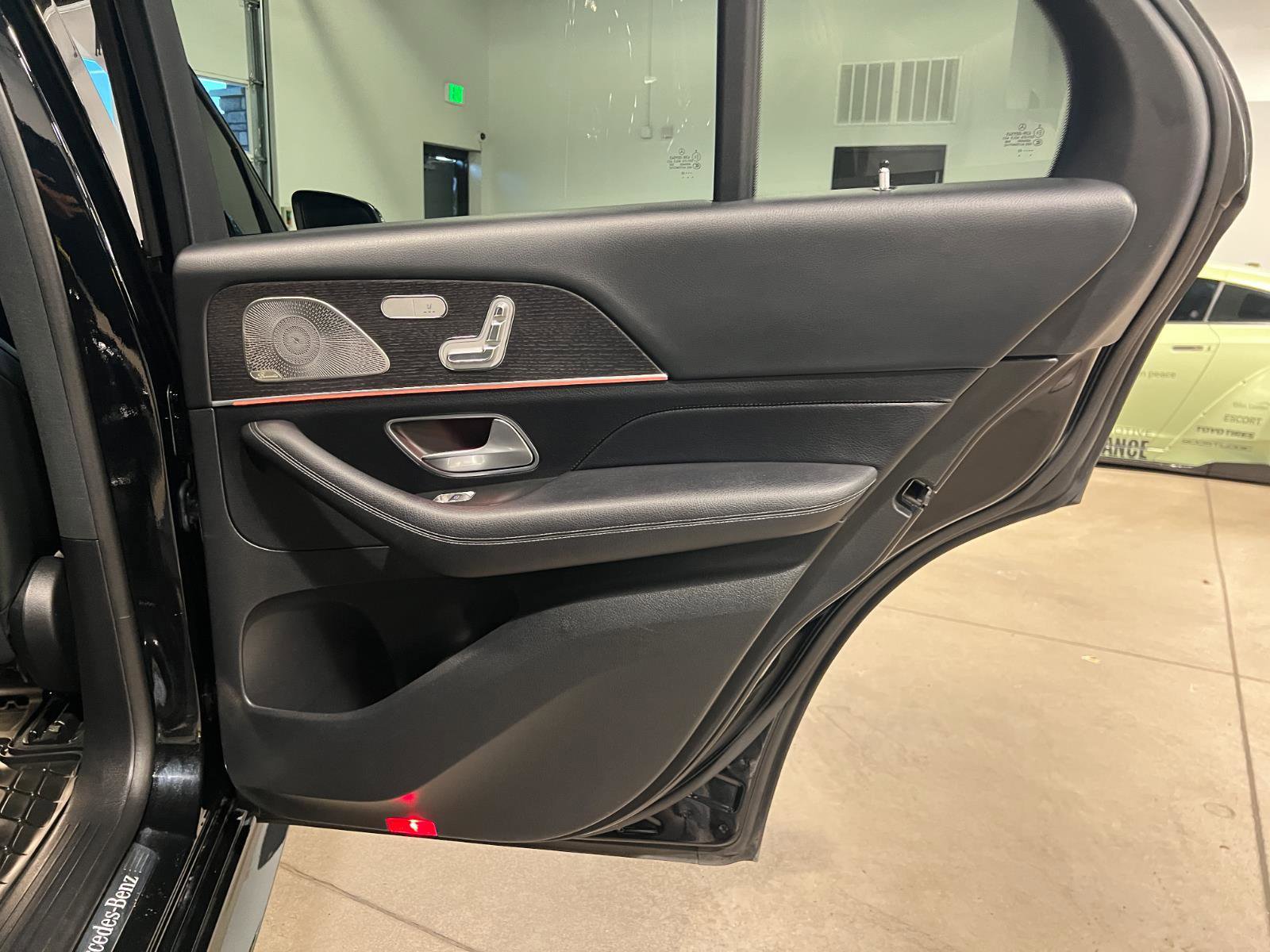 Used 2022 Mercedes-Benz GLE 350 4MATIC image 39