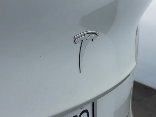 Used 2023 Tesla Model Y Long Range AWD/4WD image 10