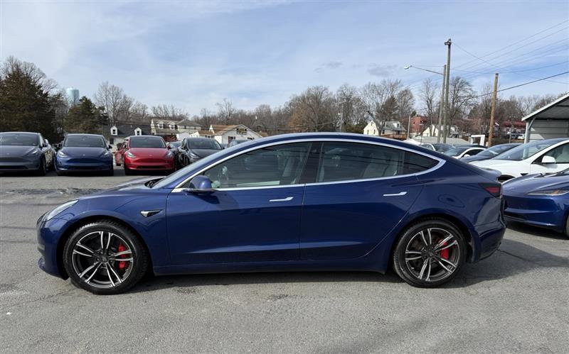 Used 2018 Tesla Model 3 Performance AWD/4WD image 2