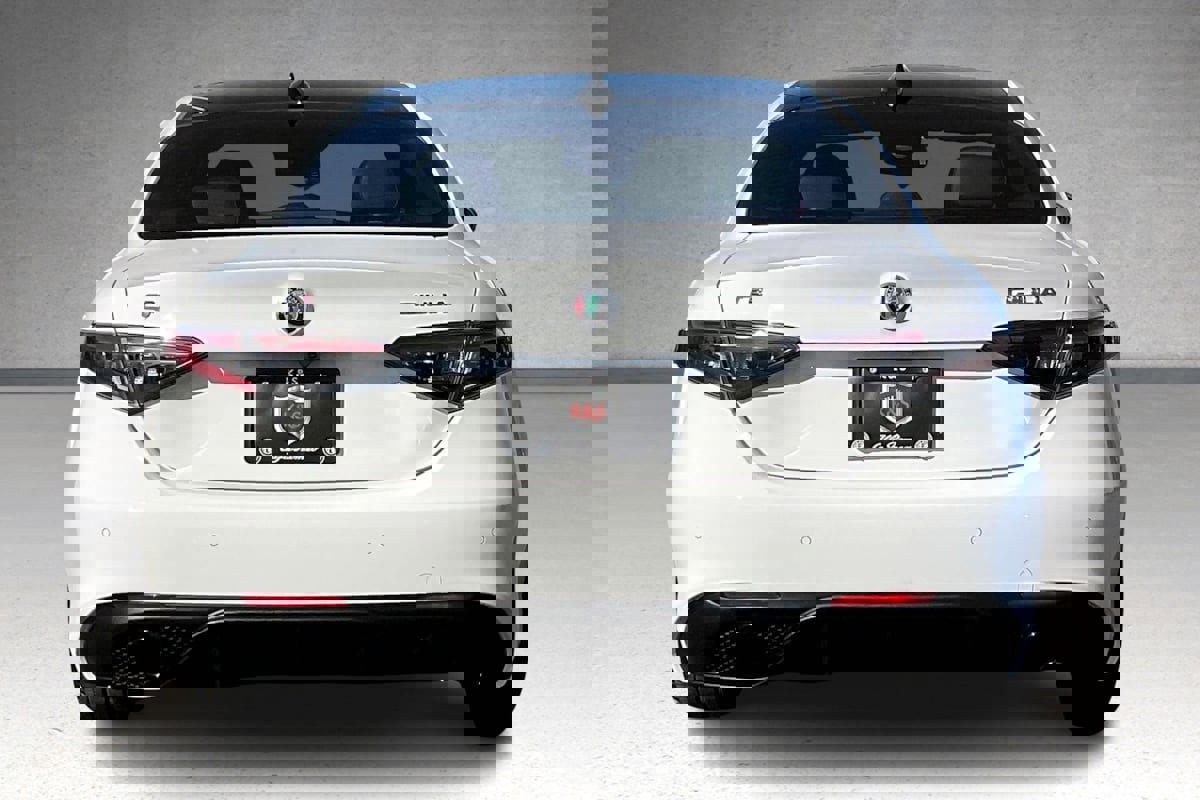 New 2025 Alfa Romeo Giulia w/ Driving Assist Package image 4