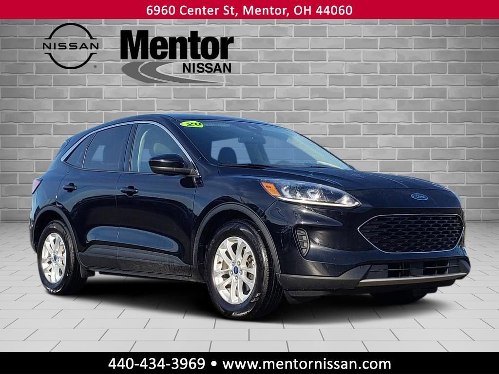 Used 2020 Ford Escape SE image 1