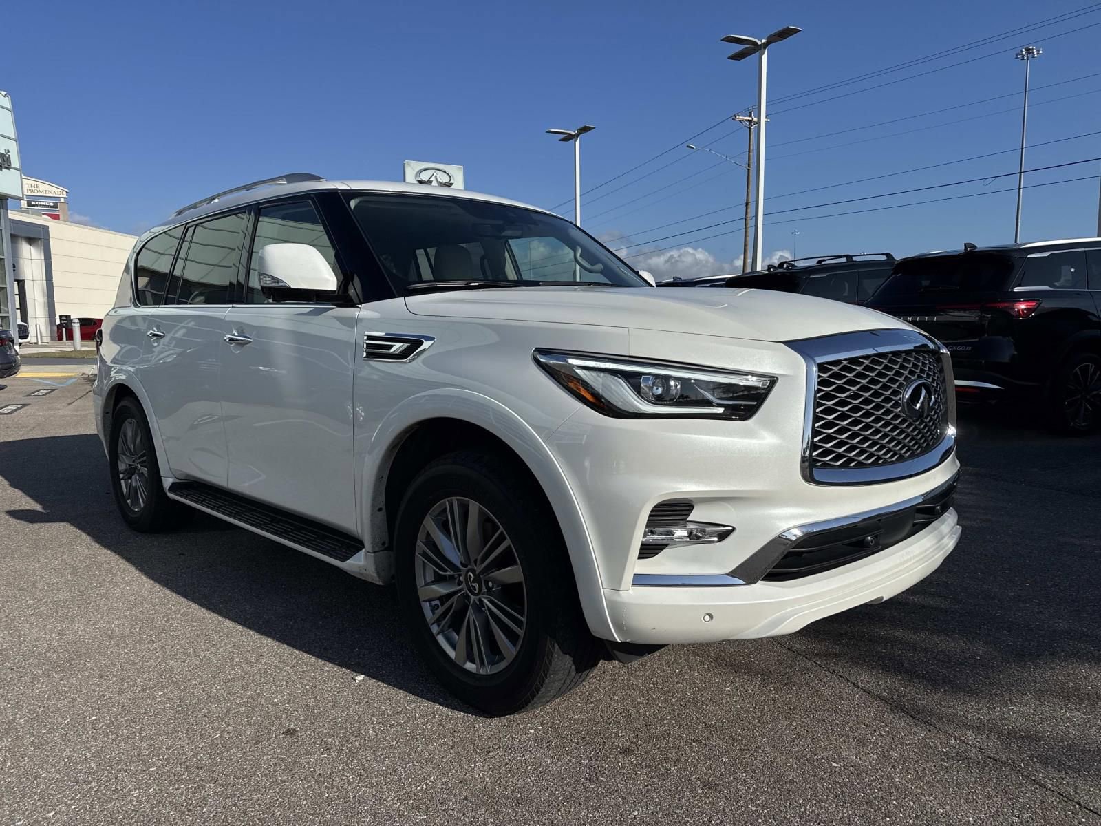 Used 2021 INFINITI QX80 Luxe w/ All-Season Package image 4