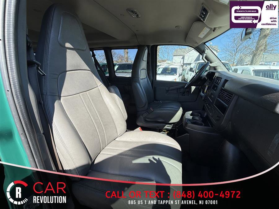 Used 2019 Chevrolet Express 3500 LS RWD image 28