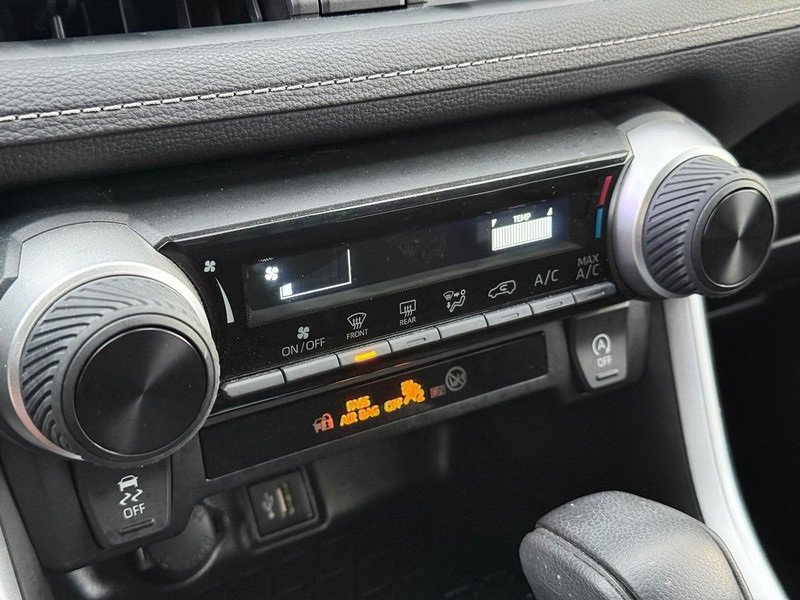 Used 2023 Toyota RAV4 LE image 28