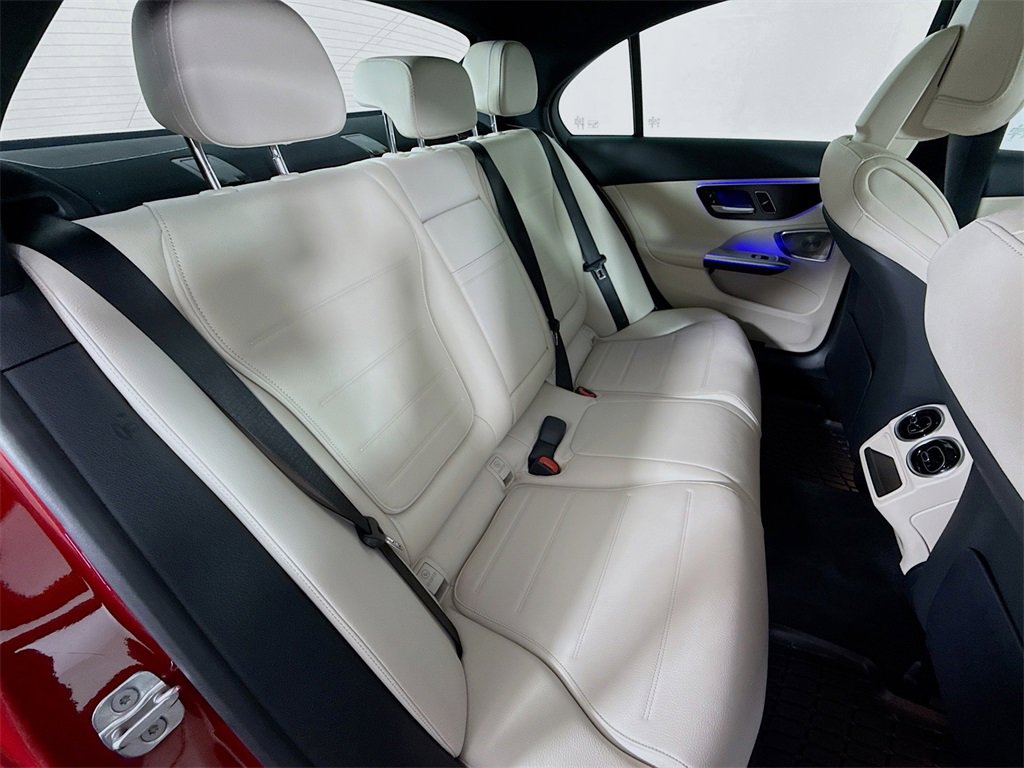 Used 2025 Mercedes-Benz C 300 4MATIC Sedan image 28