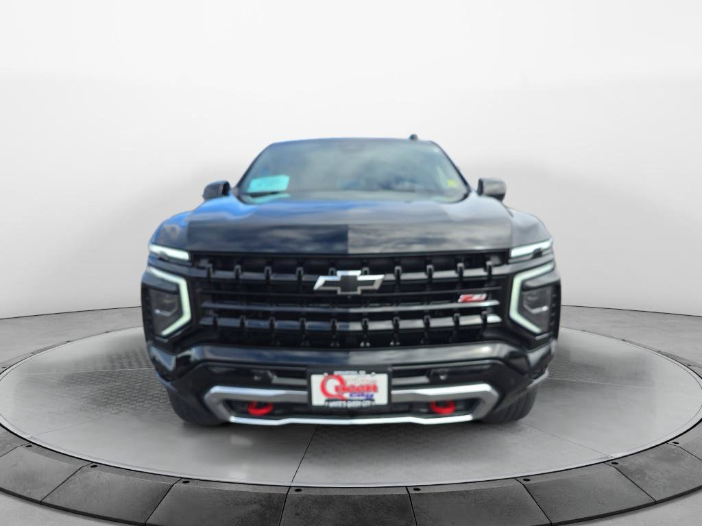 Certified 2025 Chevrolet Suburban Z71 AWD/4WD image 8