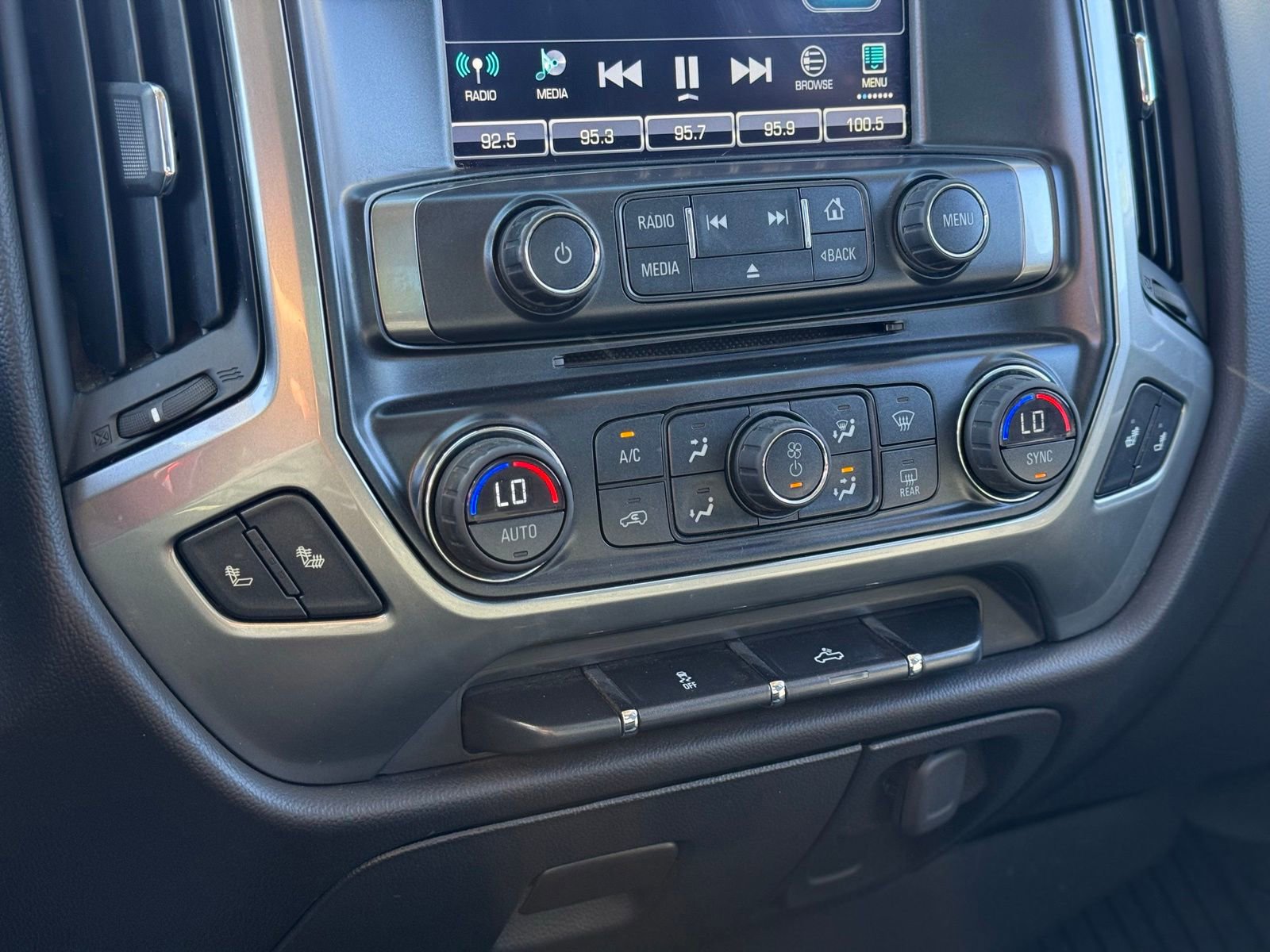 Used 2016 Chevrolet Silverado 2500 LT w/ LT Convenience Package AWD/4WD image 18