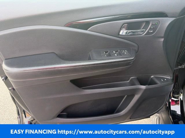 Used 2019 Honda Pilot Touring image 5