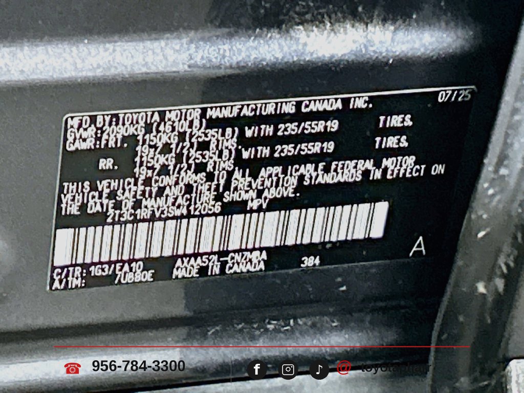 Used 2025 Toyota RAV4 XLE Premium FWD image 30