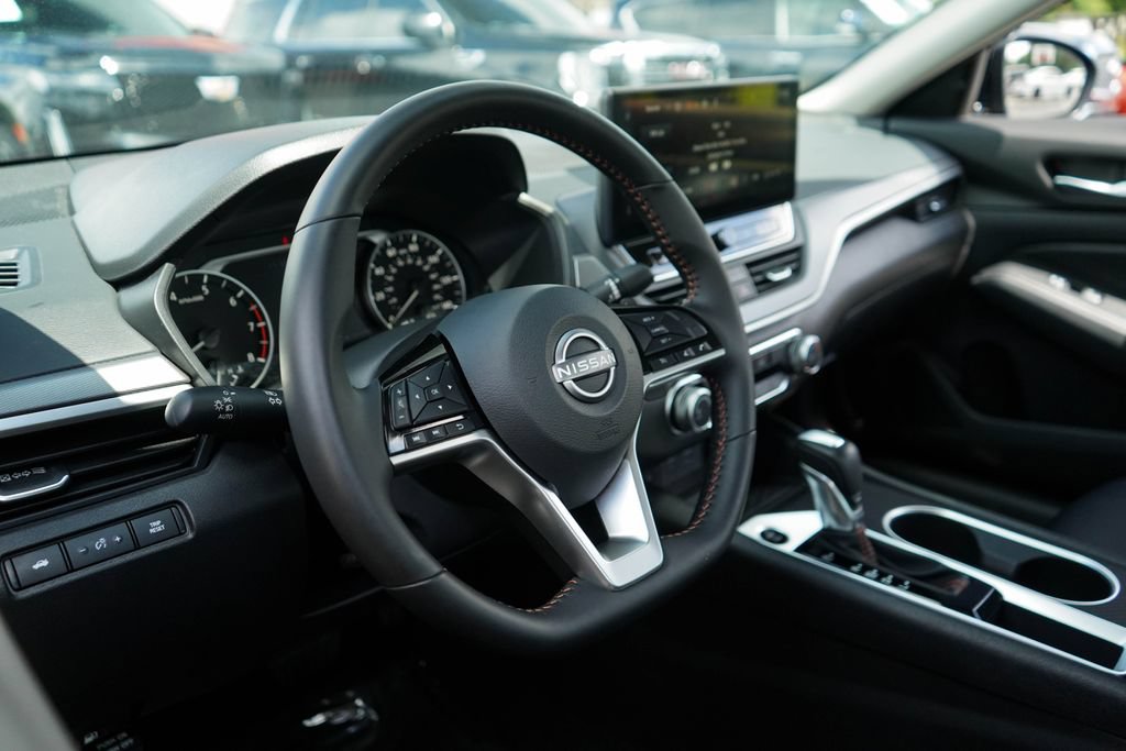 Used 2026 Nissan Altima 2.5 SR FWD image 5