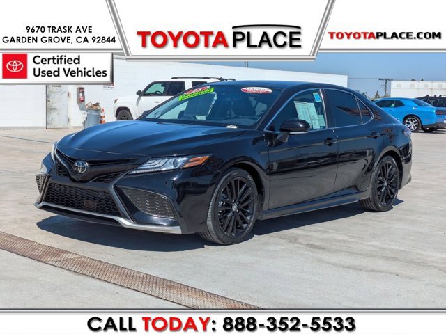 Used 2023 Toyota Camry XSE image 1