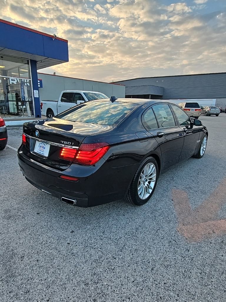 Used 2015 BMW 750i RWD image 7