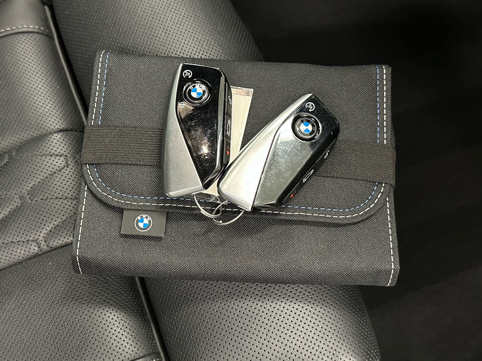 Used 2025 BMW ALPINA XB7 AWD/4WD image 45