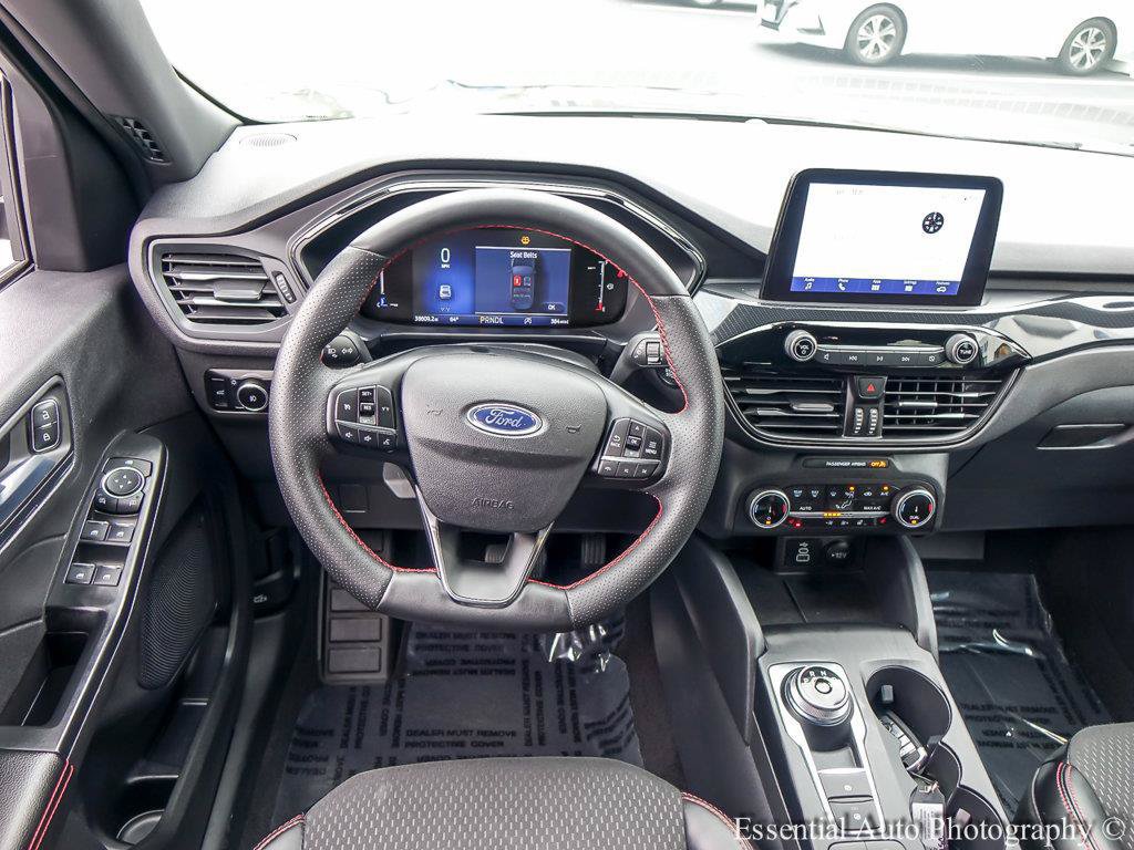 Used 2025 Ford Escape ST-Line Select AWD/4WD image 14