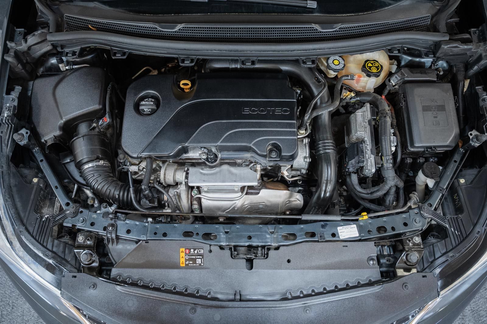 Used 2018 Chevrolet Cruze Premier FWD image 21