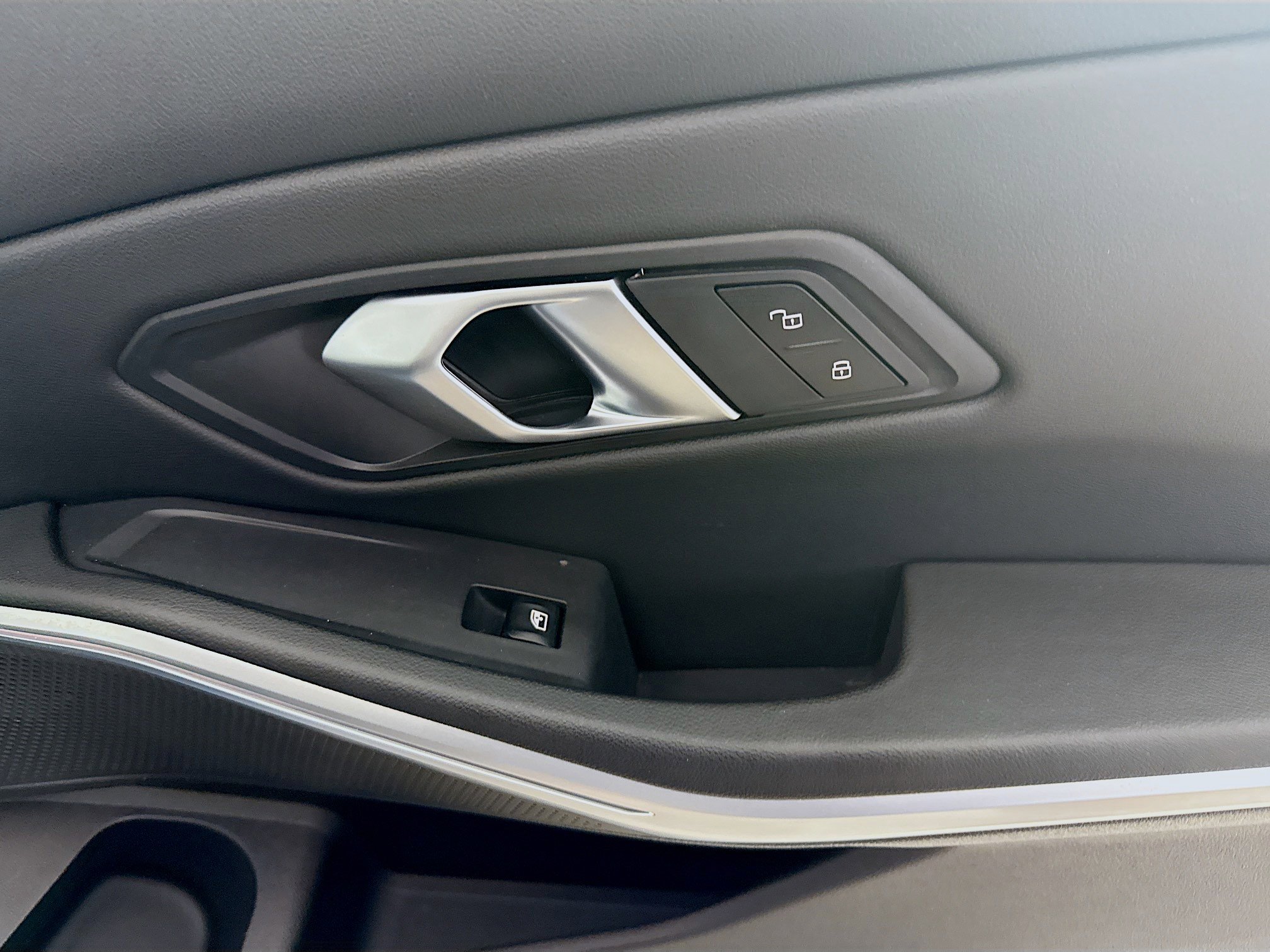 Used 2024 BMW 330i Sedan w/ Convenience Package image 31