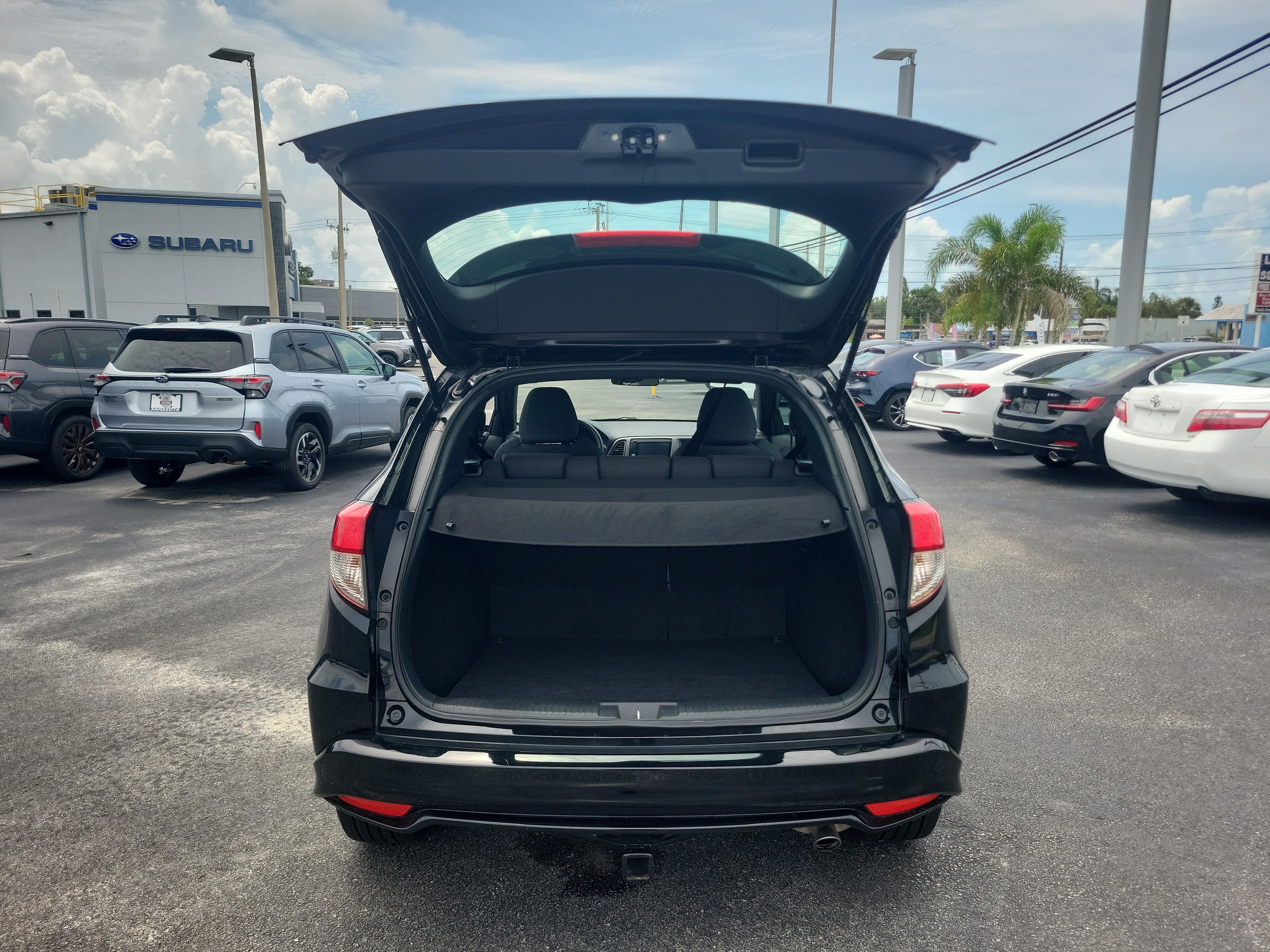 Used 2019 Honda HR-V Sport image 10