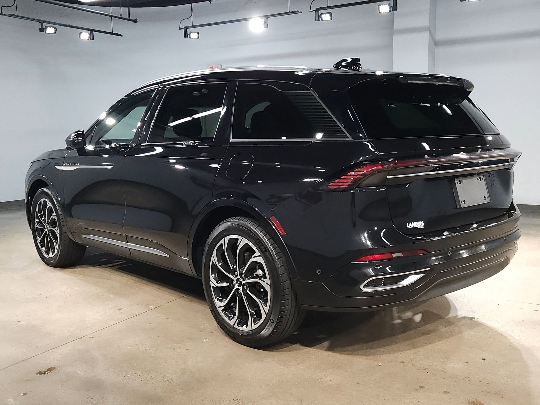 Used 2024 Lincoln Nautilus Reserve image 5