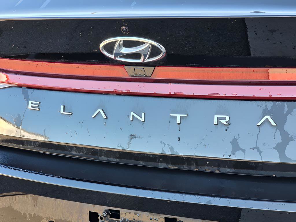 Certified 2022 Hyundai Elantra SEL image 12