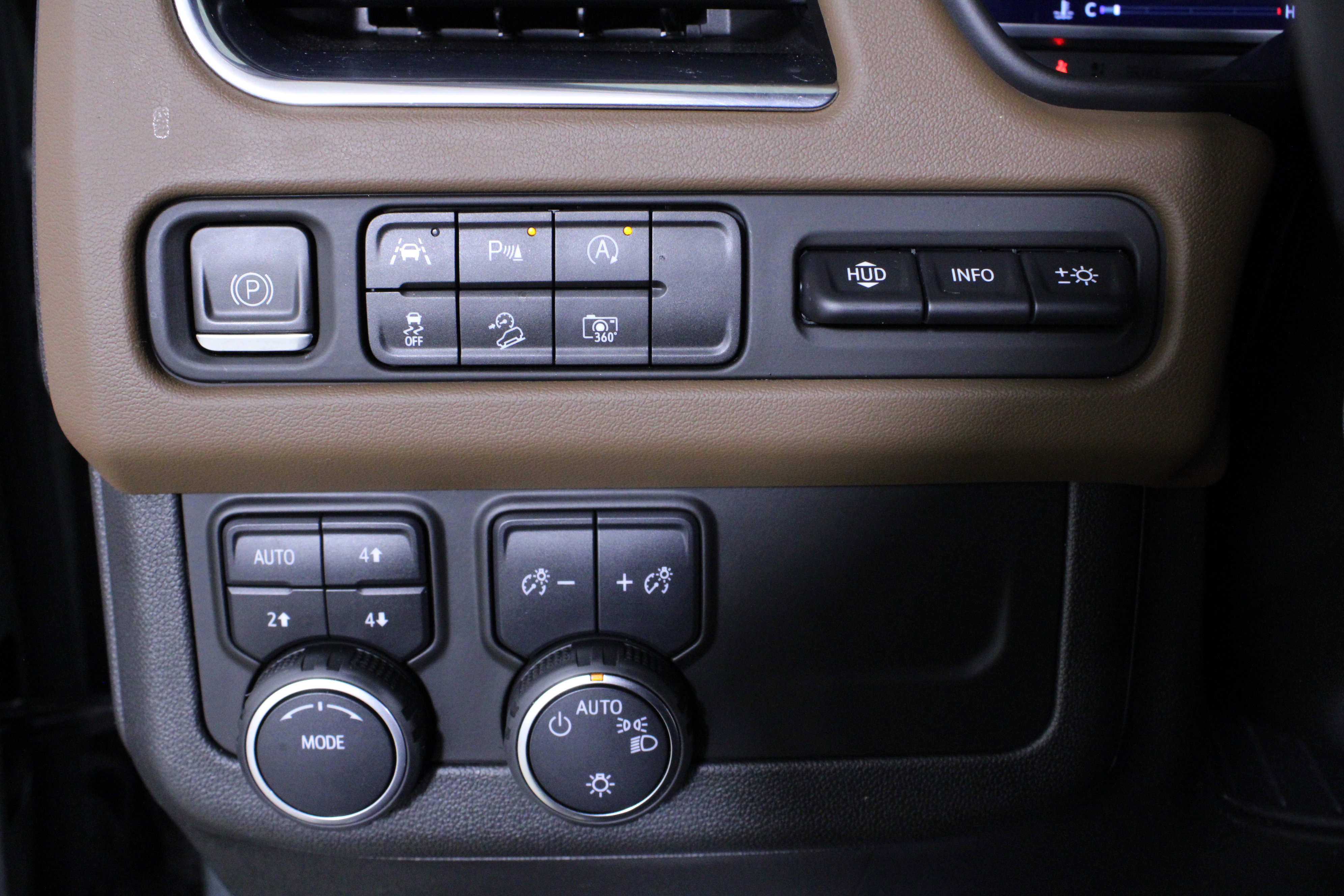 Used 2023 Chevrolet Tahoe High Country w/ Premium Package 2 image 27